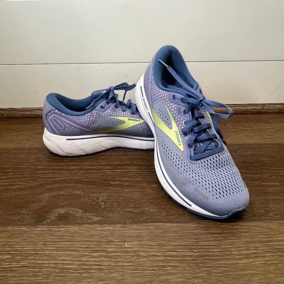 Brooks Ghost 14 Womens Running Shoes EUC - Picture 1 of 9